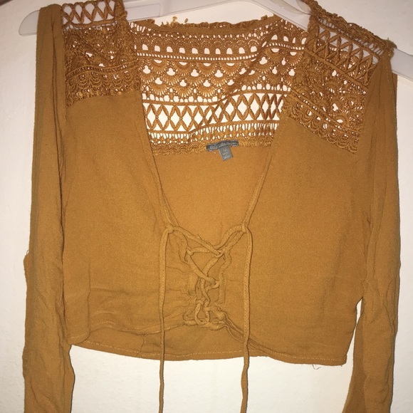 Golden/tan crop top - Picture 2 of 3